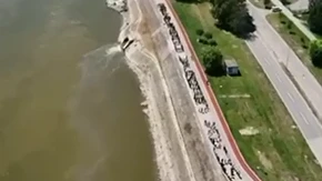 Iz Novog Sada poslata moćna poruka! 300 mladih telima ispisalo - Ipak Srbija pobeđuje!
