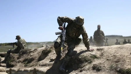 Ukrajinski vojnici panično beže: Horor na frontu! (Uznemirujući snimak)