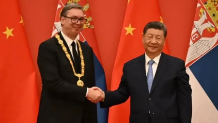 Plate u Srbiji skočile sa 329 na 1.037 evra! Vučić iz Kine: Sustižemo zemlje EU