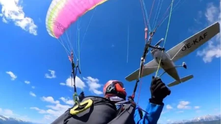Avion se zakucao u ženu i pocepao joj padobran! Kamera snimila jeziv trenutak udara iznad Alpa (VIDEO)