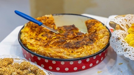 Nije sve u smesi koju ste napravili, u razmeri je ključ! Evo kako se pravi sočna, a i hrskava pita