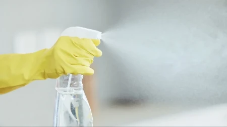 Nije samo za piće, briše sve, skida mrlje, ne ostavlja tragove: Ovaj alkohol bolji od bilo kog sredstva za čišćenje