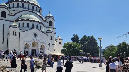 Vernici satima čekaju da vide jednu od najvećih svetinja hrišćanstva: Šta je zapravo Časni pojas Presvete Bogorodice koji se nalazi u Hramu Svetog Save?