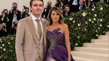 "Žene poludele za Baronom Trampom!" Nova fotografija Melanije i sina zapalila mreže: "Isti Donald iz mlađih dana"