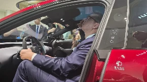 "Fali još samo od prepelice mleko": Kinezi Vučiću pokazali moćne automobila: Ovaj ide 350 km na sat! (VIDEO)