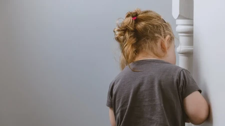 Šta dete zaista uči iz kazni, a šta iz razgovora: Vaspitanje koje gradi ili ruši odnos