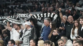Navijači Partizana prekinuli finale! Potpuni haos u Novom Sadu