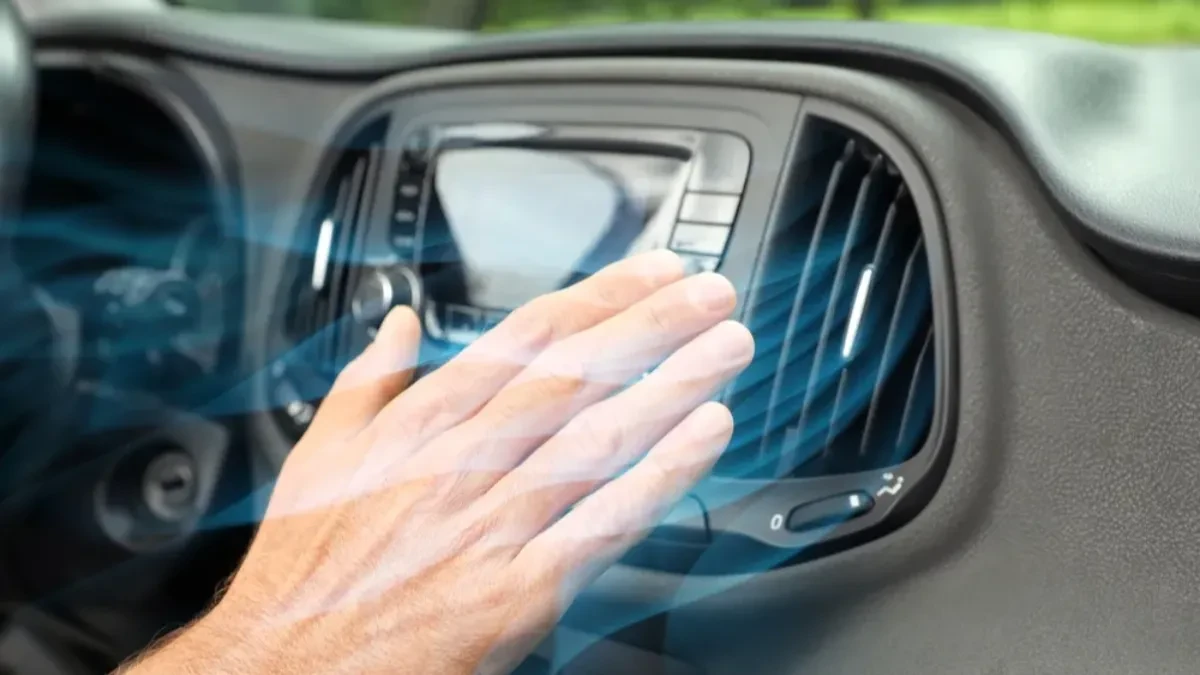 Vozači otkrili dugme koje hladi auto brže od klime: Većina ga nikad ne koristi, a spas je po vrućinama