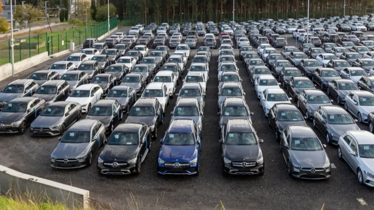  Uvezla 454 automobila u Šabac!  Ona se sumnjiči da je izvršila poresku utaju od 8 miliona