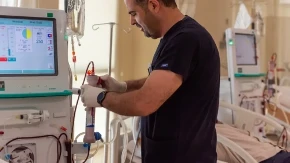 Prvi znak bolesti bubrega javlja se noću: Dr Radović otkriva da li voda škodi i kad su tamni podočnaci znak oboljenja