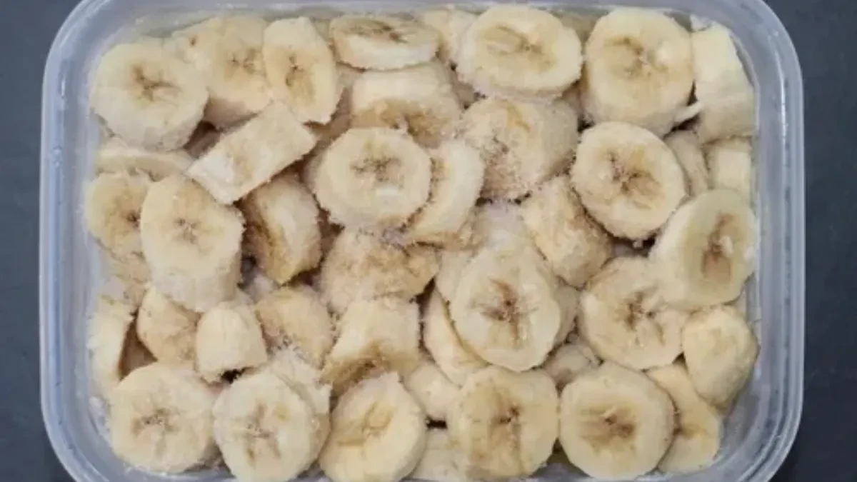 Banana iz zamrzivača zaludela internet: Evo šta se dešava organizmu kada je ovako jedete