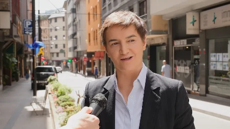 “Zaslužio je da svi igramo moravac!” Brnabić emotivno govorila o Vučićevoj poseti Kini (VIDEO)