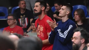 Kalinić u "Pioniru": Košarkaš Zvezde bodri saigrače protiv Zlatibora