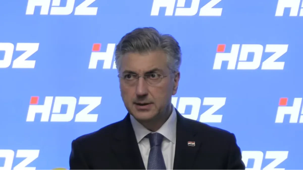 Plenković glumi da ga situacija u Srbiji ne zanima, dok istovremeno podržava blokadere