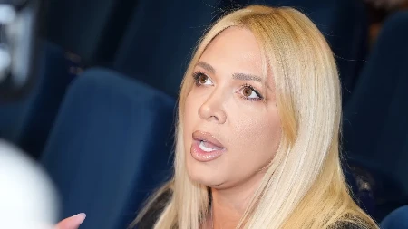 Tajni razgovor Milice sa srpskim moćnikom: Pala mu na ramena u jeku skandala sa oženjenim muškarcem!