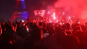 Haos u Parizu: Navijači PSŽ-a divljali na proslavi titule, preko 400 uhapšenih (VIDEO)