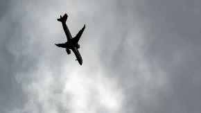 Avion se sa visine od 3000 metara survao u ambis Devojka je jedina preživela - sam bog ju je spasao, a onda je tek usledilo pravo čudo