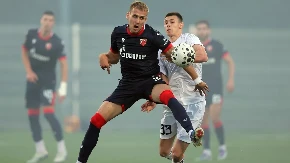 Čukarički - Crvena zvezda: Domaćin uzvratio crveno-belima i ostao sa igračem manje
