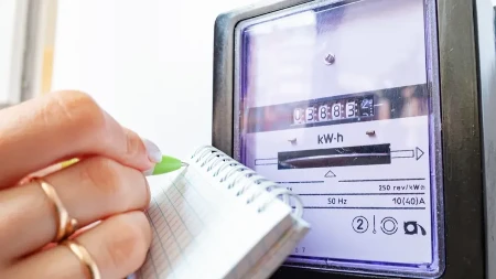 Plaćaće da trošimo struju! Stižu negativne cene električne energije, evo kako da je iskoristite