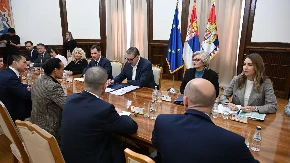 Vučić se juče sastao s predstavnicima MMF-a: Uprkos globalnoj neizvesnosti, Srbija  uspeva da održi dobru fiskalnu poziciju