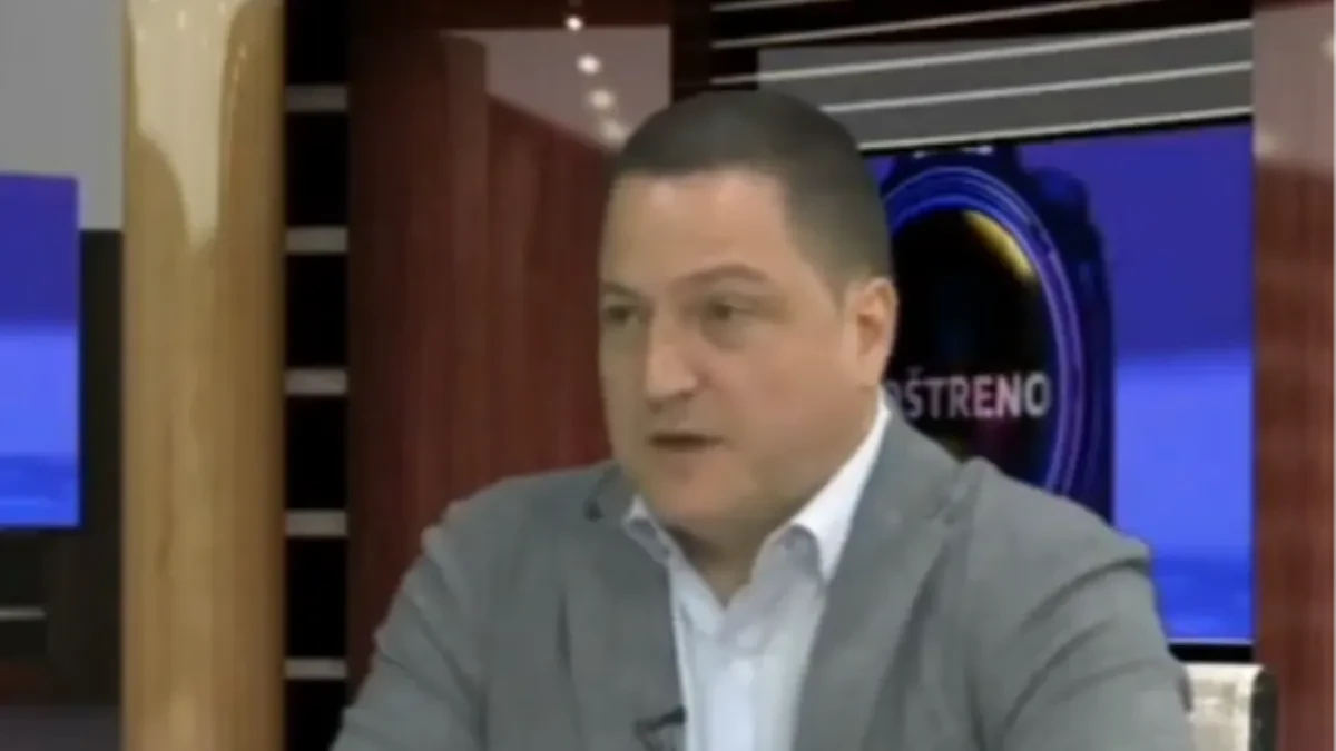 Ružić nastavlja da napada Vučića: Slušajte samo kako se nudi blokaderima
