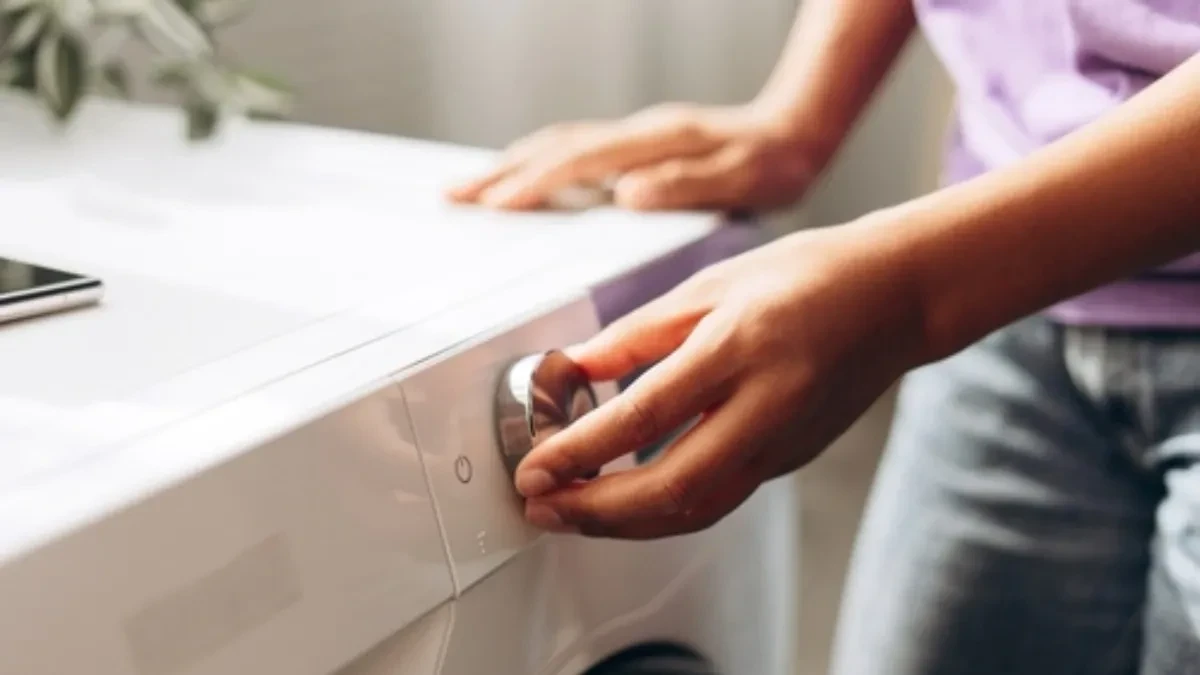 Svaka veš mašina ima tajno dugme: Olakšava pranje, a evo gde se tačno nalazi