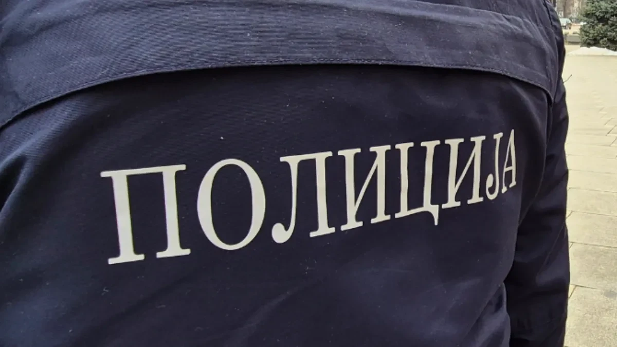 Žena i muškarac napali maloletnika i policajca: Zapucali pa bacili pištolj, odmah uhapšeni