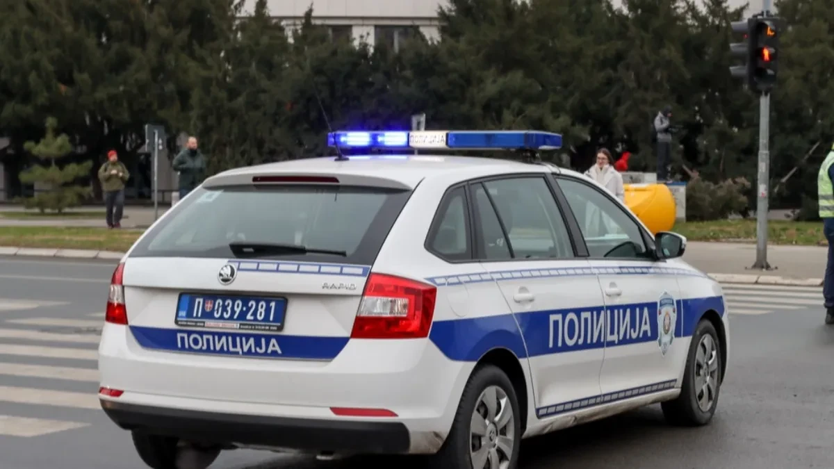 Starac dete (12) odveo u hostel! Pobegao kada je usledio poziv 