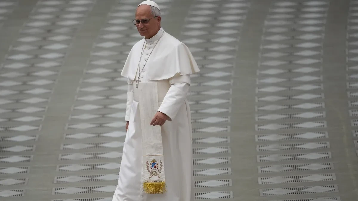 Papa Lav pozvao banku: Službenica mu spustila slušalicu