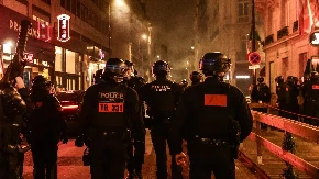 Haos u Parizu: Navijači se sukobili sa policijom, izbila tuča