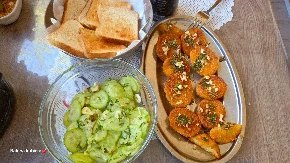 Mladi krompir sa belim lukom iz Bakine kuhinje Napravi se očas posla, a i sit bi jeo