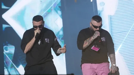 Haos na nastupu! Jala Brat skočio sa bine, publika se potpuno "zaledila"!