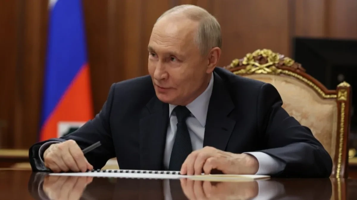 Zelenski "Dozvoljavam Putinu da održi paradu u Moskvi"; Kremlj "Molim?!"
