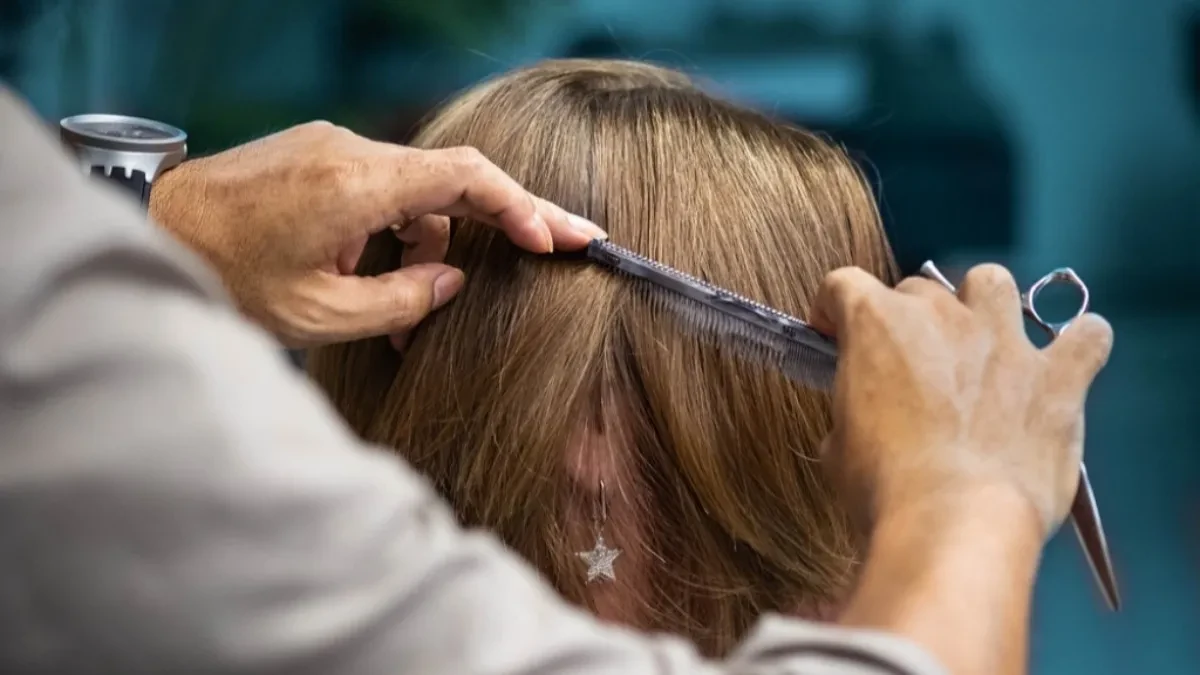 Frizer umalo ostao bez glave: Žena ga izbola jer joj se nije svidela frizura