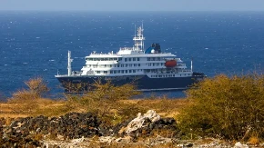 Brod smrti stiže na Tenerife: Ne sme da pristane uz obalu, Španija mobilisala vojsku