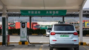 Stručnjaci upozoravaju - obična utičnica nije namenjena za svakodnevno punjenje električnih automobila