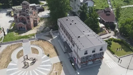 Zna se gde su najveće plate u Moravičkom okrugu: Opština Lučani sa prosečnom zaradom od preko 120.000 dinara ubedljiva na tronu