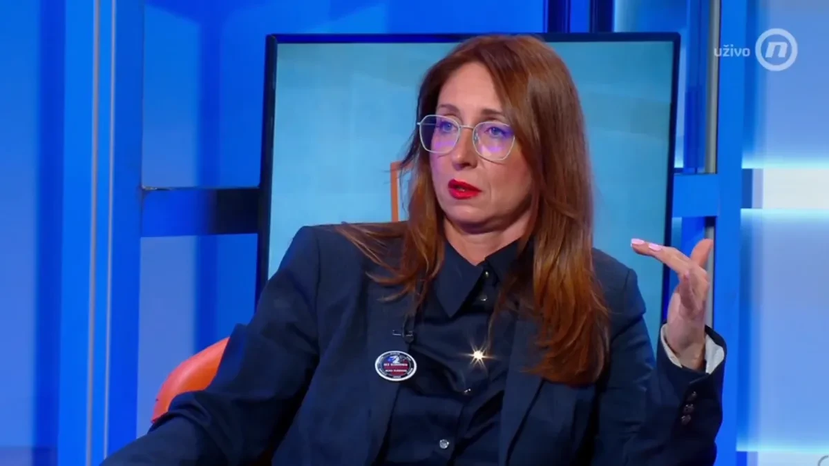 Blokaderi ismevaju pravoslavne vernike: Celivanje Bogorodičinog pojasa je fetiš i čist primitivizam