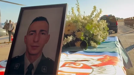 Danas sahrana vojnika poginulog u Libanu: U Kraljevu Dan Žalosti