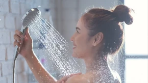 Istina o tuširanju: Jedno doba dana je jasan pobednik - evo kada je najbolje vreme