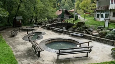 Na 11 kilometara od poznatog grada: U ovoj banji je kafa 100, doručak 300 dinara, a smeštaj samo 1.500