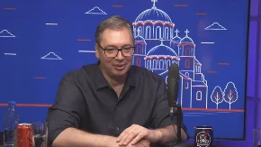 Vučić o napadima na porodicu: Ne mogu da razumem da neko kaže da dete treba tuširati uranijumom
