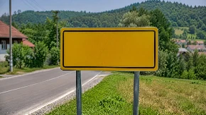 Svi se smeju imenu ovog sela, a kada čuju njegovu priču ostanu bez reči: Krije vekove istorije i neobične tajne!