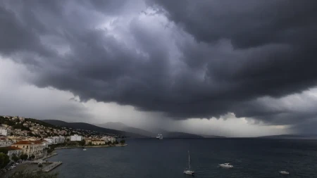 Od sutra oluje i u Grčkoj! Stižu grad, oluje i gromovi