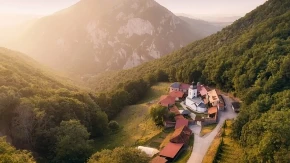 Danas proslavljamo svetitelja kog Srbi duboko poštuju: Za MIR I SLOGU U PORODICI veoma su važna ova dva običaja
