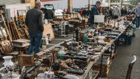 „Je l' se ovo proba na licu mesta?“: Ako imate jak stomak, pogledajte šta se prodaje na buvljaku u Bijeljini