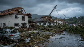 „Apokalipsa, sudnji dan!“ Razorna oluja za 15 minuta uništila pola sela u Sloveniji (FOTO)