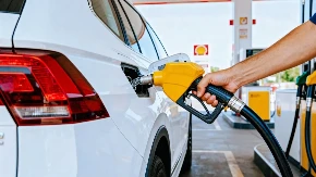 Sjajne vesti za vozače! Pale cene dizela i benzina!