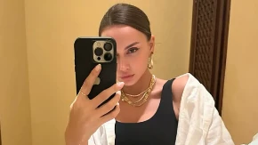 Ovo niko nije očekivao: Emina Jahović se razgolitila, pokazala hot telo u šestoj deceniji života! (FOTO)