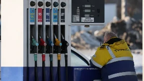 Na snazi restrikcije kupovine goriva u Moskvi i Sankt Peterburgu, porasle i cene